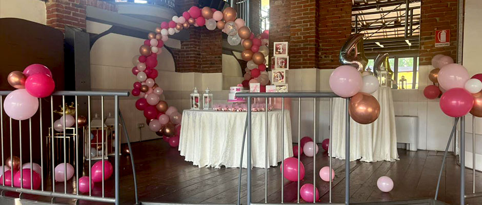 palchetto decorato con palloncini al village monferrato
