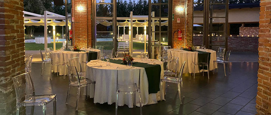 ampia sala nel ristorante village