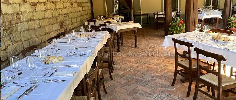 Esterno del ristorante sulle colline del monferrato La rocca di camagnabollito misto alla piemontese
