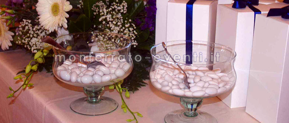 Angolo dedicato confetti e bomboniere