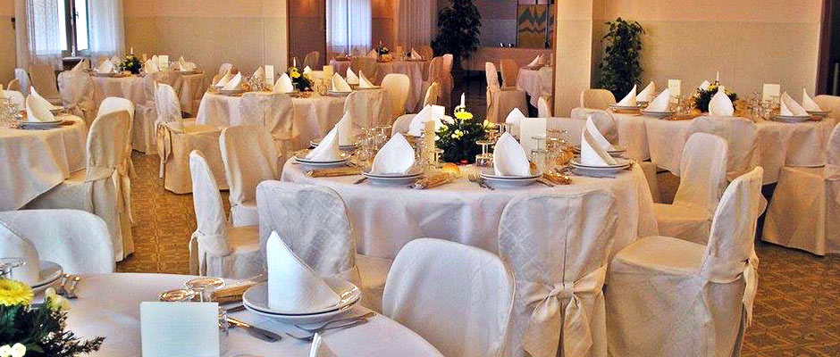 Sala ristorante del castello di cereseto