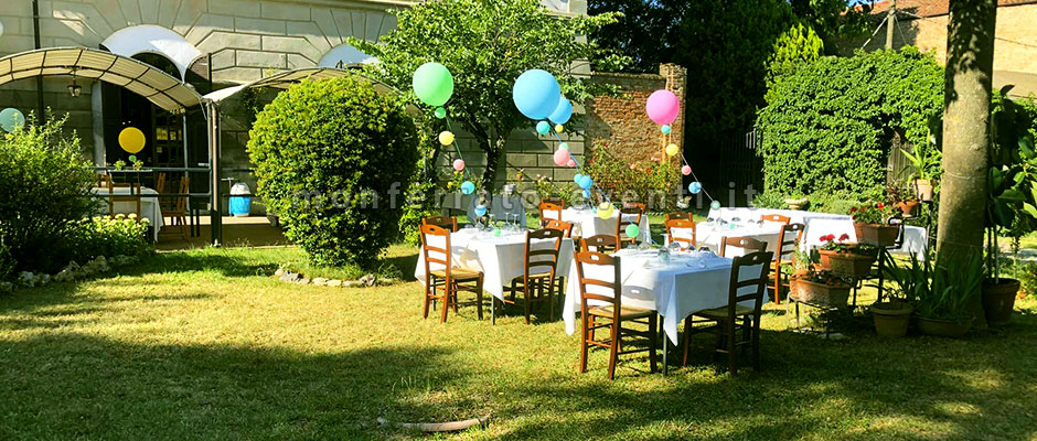 scalinata decorata con coloratissimi palloncini per compleanni monferrato eventi
