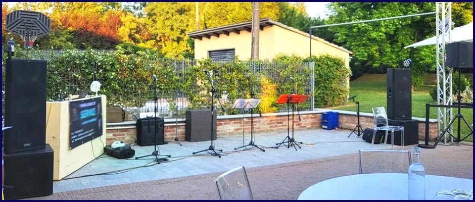 casse da 2000 watt con dj e musica a scelta