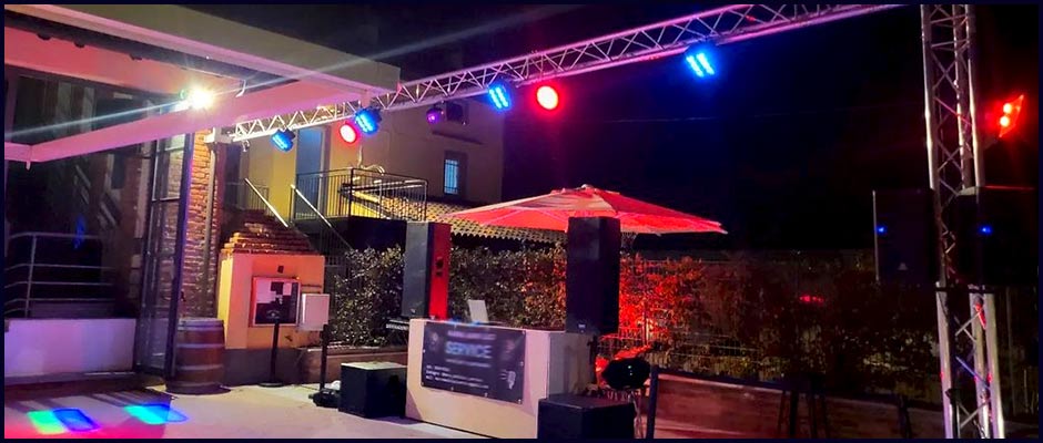 village allestimento per discoteca serale nel monferrato