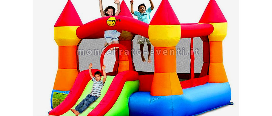 gonfiabile piccolo castello animazione  animazioni per bambini nel monferrato eventi pazzanimazione asti piacenza milano casale monferrato alessandria vercelli alba cuneo genova savona