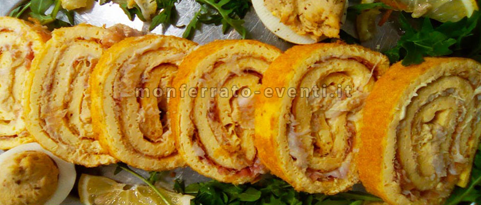 rotolino di frittata farcito con verdura cotta e prosciutto cotto