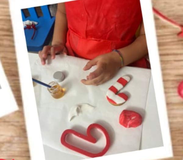 il laboratorio di biscotti di natale è un evento che si svolge ogni anno a castelletto monferrato (AL) alessandria. abili pasticceri si adopereranno per far divertire i bambini impastando e decorando biscotti di natale. Nel pomeriggio ci sarà un'abbondante merenda per tutti offerta dal monferrato-eventi.